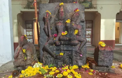Statues Of Shiva Parvati, Ganesh, Kartikeya Statues Of Shiva Parvati, Ganesh, Kartikeya
